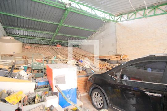 Garagem de casa à venda com 2 quartos, 411m² em Penha de França, São Paulo