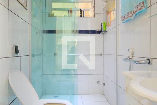 Banheiro Social de casa à venda com 2 quartos, 411m² em Penha de França, São Paulo