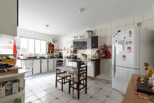 Cozinha de casa à venda com 4 quartos, 350m² em Vila Guarani, São Paulo