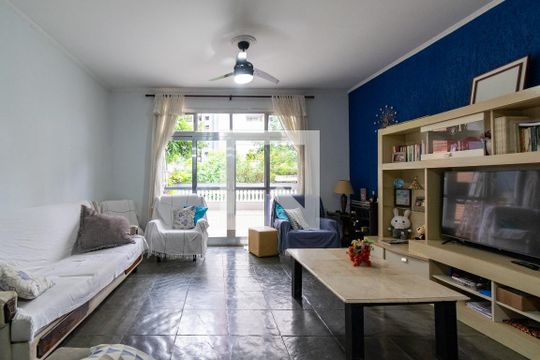 Casa à venda com 4 quartos, 350m² em Vila Guarani, São Paulo