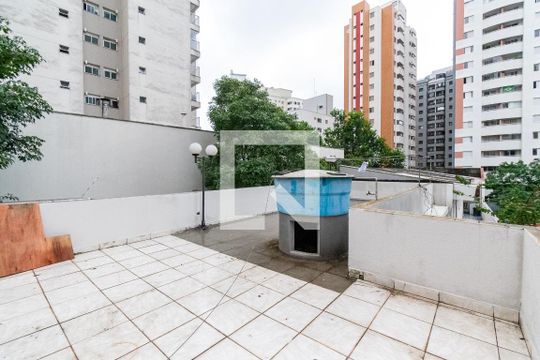 Terraço de casa à venda com 4 quartos, 350m² em Vila Guarani, São Paulo