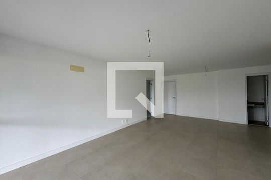 Sala de apartamento à venda com 4 quartos, 187m² em Barra da Tijuca, Rio de Janeiro