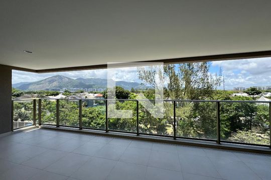 Varanda de apartamento à venda com 4 quartos, 187m² em Barra da Tijuca, Rio de Janeiro