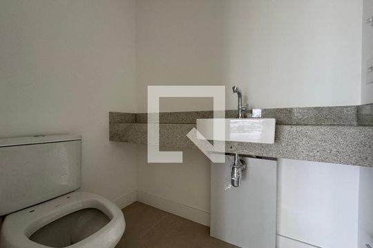 Lavabo de apartamento à venda com 4 quartos, 187m² em Barra da Tijuca, Rio de Janeiro