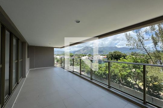 Varanda de apartamento à venda com 4 quartos, 187m² em Barra da Tijuca, Rio de Janeiro
