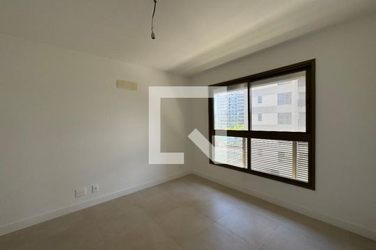 Quarto 1 de apartamento à venda com 4 quartos, 187m² em Barra da Tijuca, Rio de Janeiro