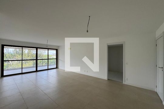 Sala de apartamento à venda com 4 quartos, 187m² em Barra da Tijuca, Rio de Janeiro