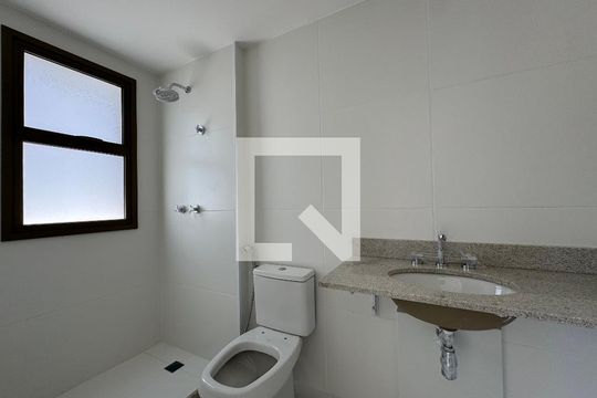 Suíte 2 - Banheiro de apartamento à venda com 4 quartos, 187m² em Barra da Tijuca, Rio de Janeiro