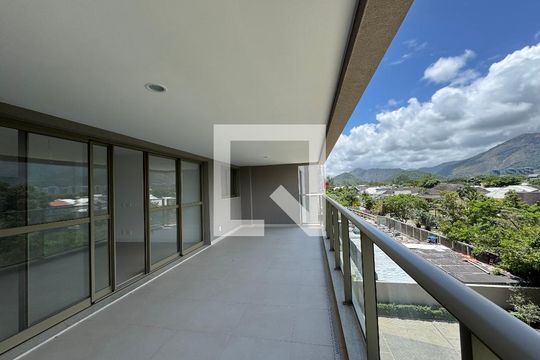 Varanda de apartamento à venda com 4 quartos, 187m² em Barra da Tijuca, Rio de Janeiro