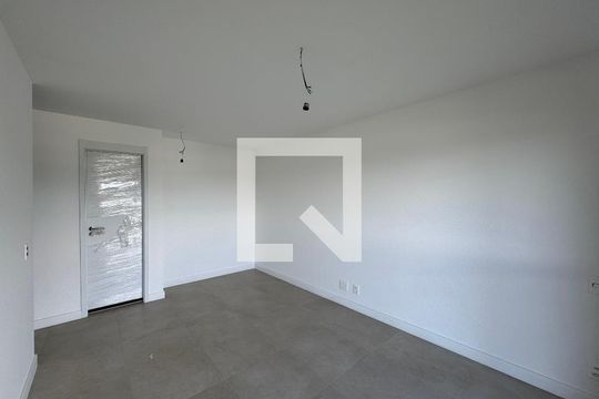 Suíte de apartamento à venda com 3 quartos, 124m² em Barra da Tijuca, Rio de Janeiro