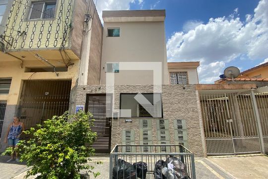 Fachada de apartamento para alugar com 1 quarto, 25m² em Vila Canero, São Paulo