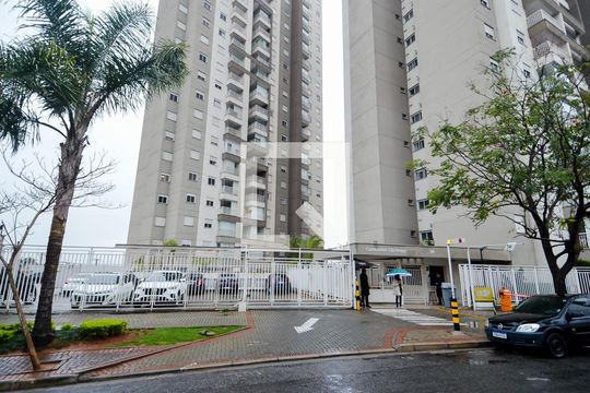 Fachada do Condomínio  de apartamento à venda com 1 quarto, 63m² em Vila Augusta, Guarulhos