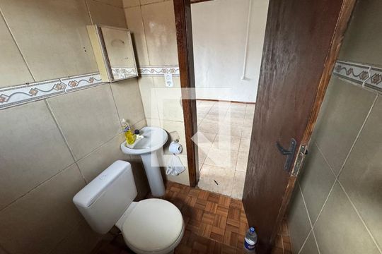Banheiro Social de casa para alugar com 2 quartos, 80m² em Vicentina, São Leopoldo