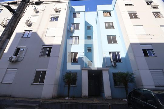 Fachada do bloco de apartamento para alugar com 2 quartos, 47m² em Olaria, Canoas