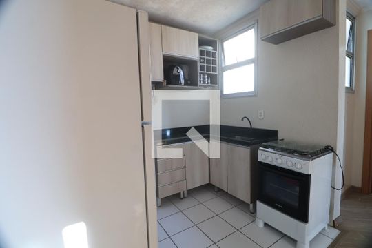 Cozinha e Área de Serviço de apartamento para alugar com 2 quartos, 47m² em Olaria, Canoas