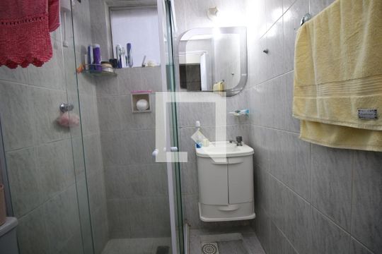 Banheiro de apartamento à venda com 2 quartos, 61m² em Penha, Rio de Janeiro