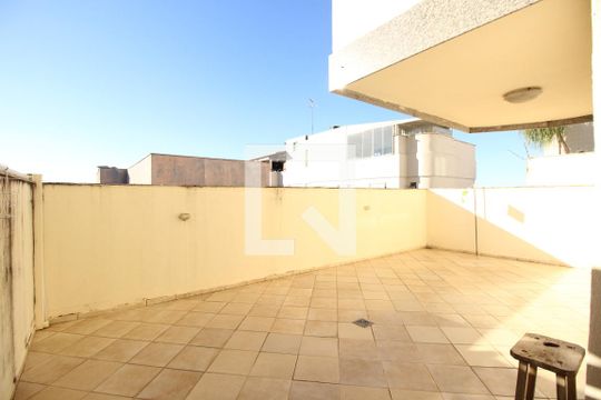 Área privativa  de apartamento à venda com 2 quartos, 95m² em Palmares, Belo Horizonte