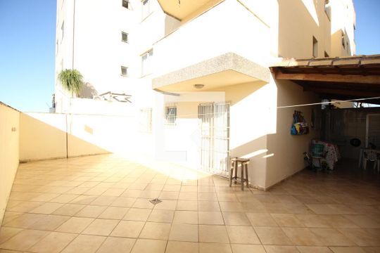 Área privativa  de apartamento à venda com 2 quartos, 95m² em Palmares, Belo Horizonte