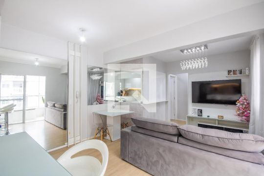 Sala de apartamento à venda com 2 quartos, 67m² em Padroeira, Osasco