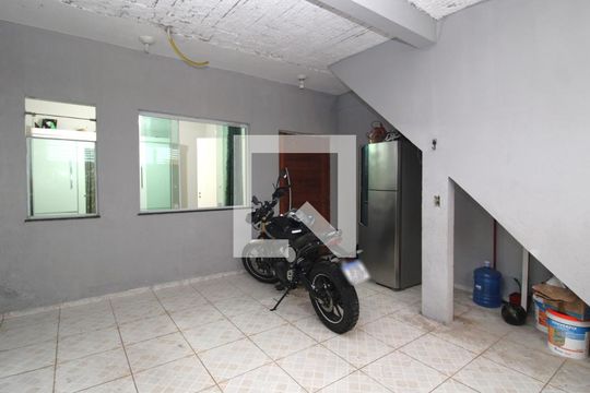 Garagem de casa para alugar com 2 quartos, 150m² em Vila Nova Carolina, São Paulo