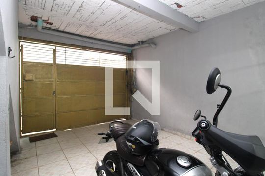 Garagem de casa para alugar com 2 quartos, 150m² em Vila Nova Carolina, São Paulo