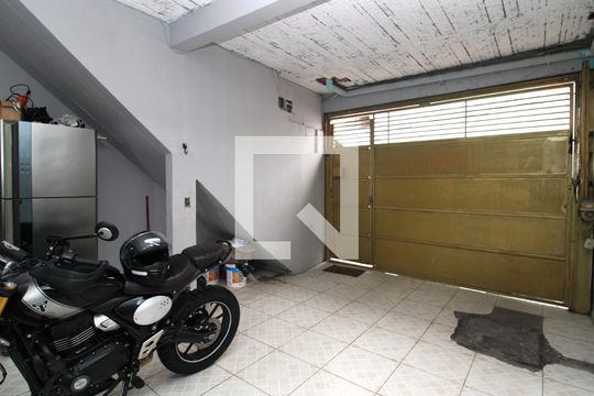 Garagem de casa para alugar com 2 quartos, 150m² em Vila Nova Carolina, São Paulo
