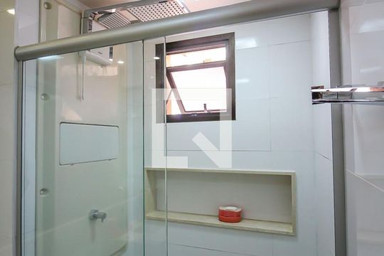 Banheiro de apartamento para alugar com 1 quarto, 380m² em Qi 23, Brasília