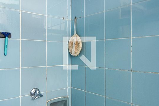 Banheiro de apartamento à venda com 2 quartos, 76m² em Icaraí, Niterói