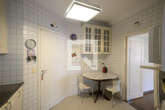 Cozinha de apartamento à venda com 2 quartos, 78m² em Jardim Vila Mariana, São Paulo