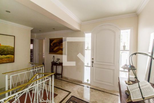 Hall de entrada de casa de condomínio para alugar com 6 quartos, 600m² em Residencial das Estrelas, Barueri