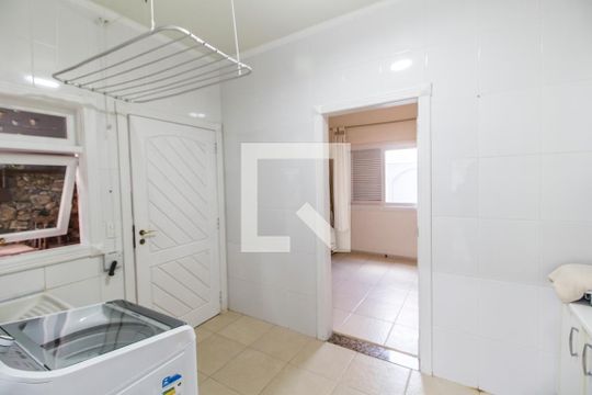 Área de Serviço de casa de condomínio para alugar com 6 quartos, 600m² em Residencial das Estrelas, Barueri