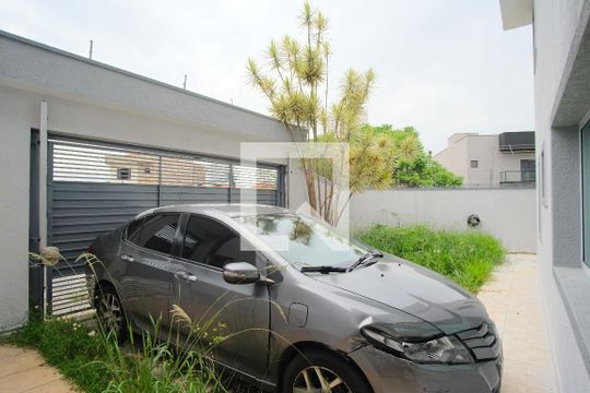 Garagem de casa à venda com 3 quartos, 250m² em Vila Carrão, São Paulo