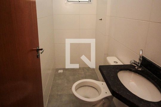 Banheiro de apartamento para alugar com 1 quarto, 35m² em Cidade Continental, São Paulo