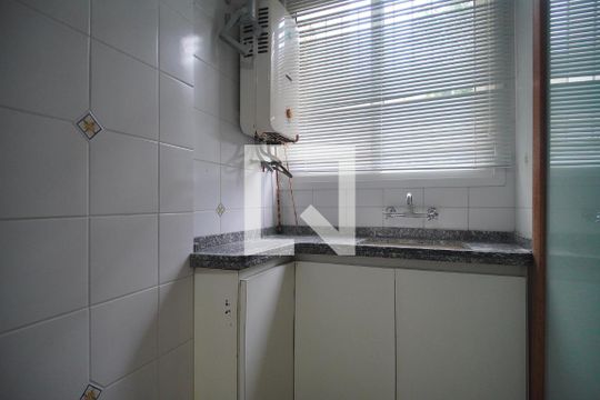Área de Serviço de apartamento para alugar com 3 quartos, 94m² em Pátria Nova, Novo Hamburgo