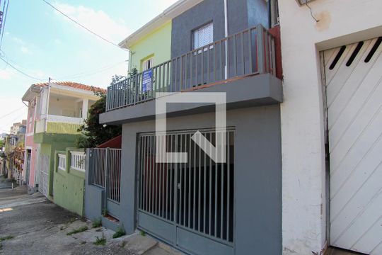 Fachada de casa à venda com 3 quartos, 270m² em Vila Bela, São Paulo
