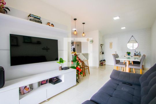 Sala de apartamento à venda com 2 quartos, 70m² em Parque Sao Vicente, Santo André