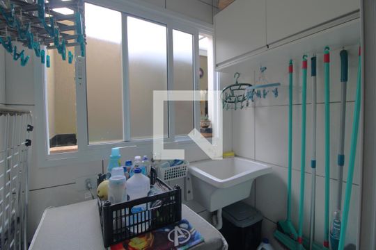 Área de Serviço de casa à venda com 3 quartos, 116m² em Vila Sao Paulo, São Paulo