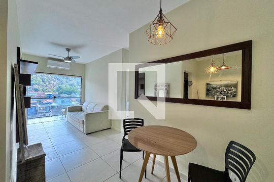 Sala de apartamento à venda com 2 quartos, 55m² em Vargem Pequena, Rio de Janeiro