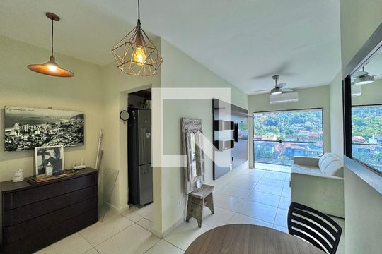 Sala de apartamento à venda com 2 quartos, 55m² em Vargem Pequena, Rio de Janeiro