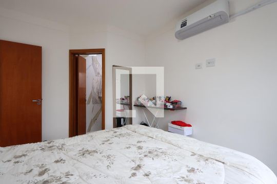 Suíte de casa para alugar com 3 quartos, 110m² em Vila Macedopolis, São Paulo