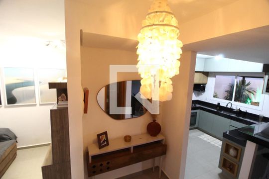 Hall de casa de condomínio para alugar com 3 quartos, 82m² em Granja Marileusa, Uberlândia
