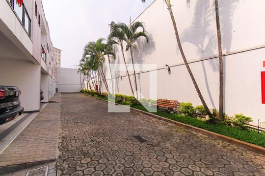 Entrada de casa de condomínio à venda com 3 quartos, 140m² em Água Rasa, São Paulo
