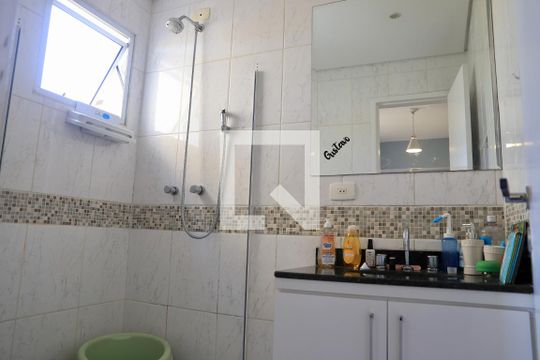 Banheiro da Suíte 2 de casa de condomínio à venda com 2 quartos, 150m² em Parque Imperial, São Paulo