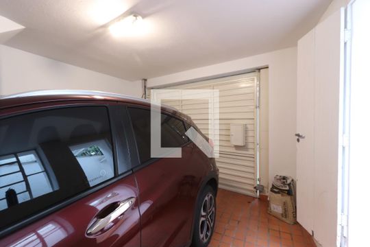 Garagem de casa à venda com 2 quartos, 139m² em Vila Mariana, São Paulo
