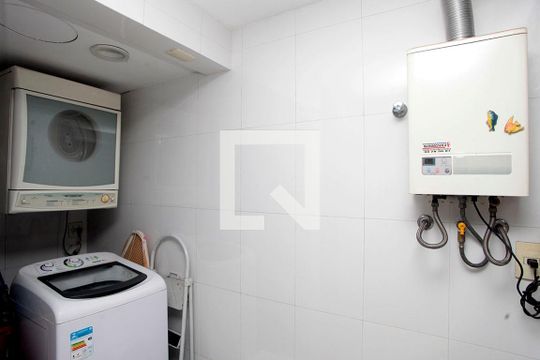 Cozinha + Área de Serviço de apartamento à venda com 3 quartos, 159m² em Rio Branco, Porto Alegre
