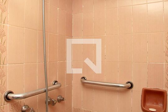 Banheiro Quarto 1 Suíte de apartamento à venda com 3 quartos, 159m² em Rio Branco, Porto Alegre