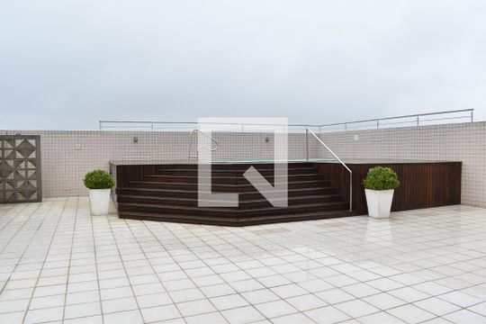 Área comum - Piscina de apartamento para alugar com 1 quarto, 49m² em Cristo Rei, Curitiba