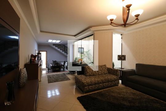 Sala de casa à venda com 3 quartos, 250m² em Jardim Bela Vista, Santo André