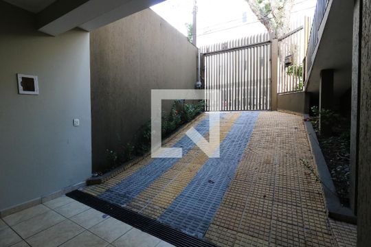 Garagem de casa à venda com 3 quartos, 250m² em Jardim Bela Vista, Santo André