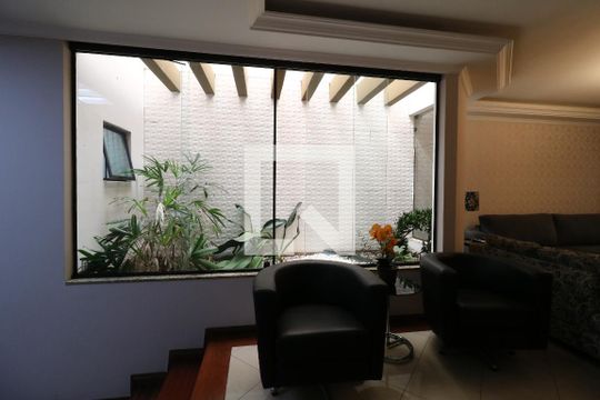 Sala de casa à venda com 3 quartos, 250m² em Jardim Bela Vista, Santo André